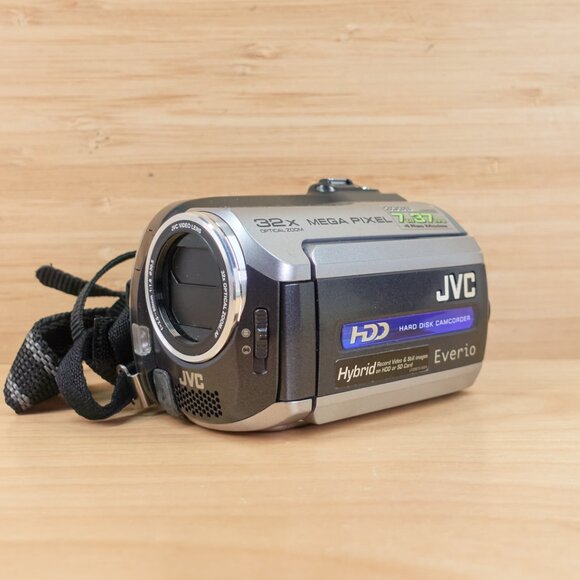 JVC GZ-MG150 Hybrid Camcorder / 30GB HDD + SD Card Slot / Tested & Working - Picture 3 of 9